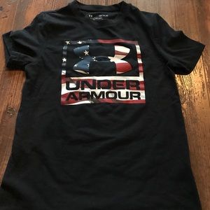 Boys Under Armour size small T-shirt